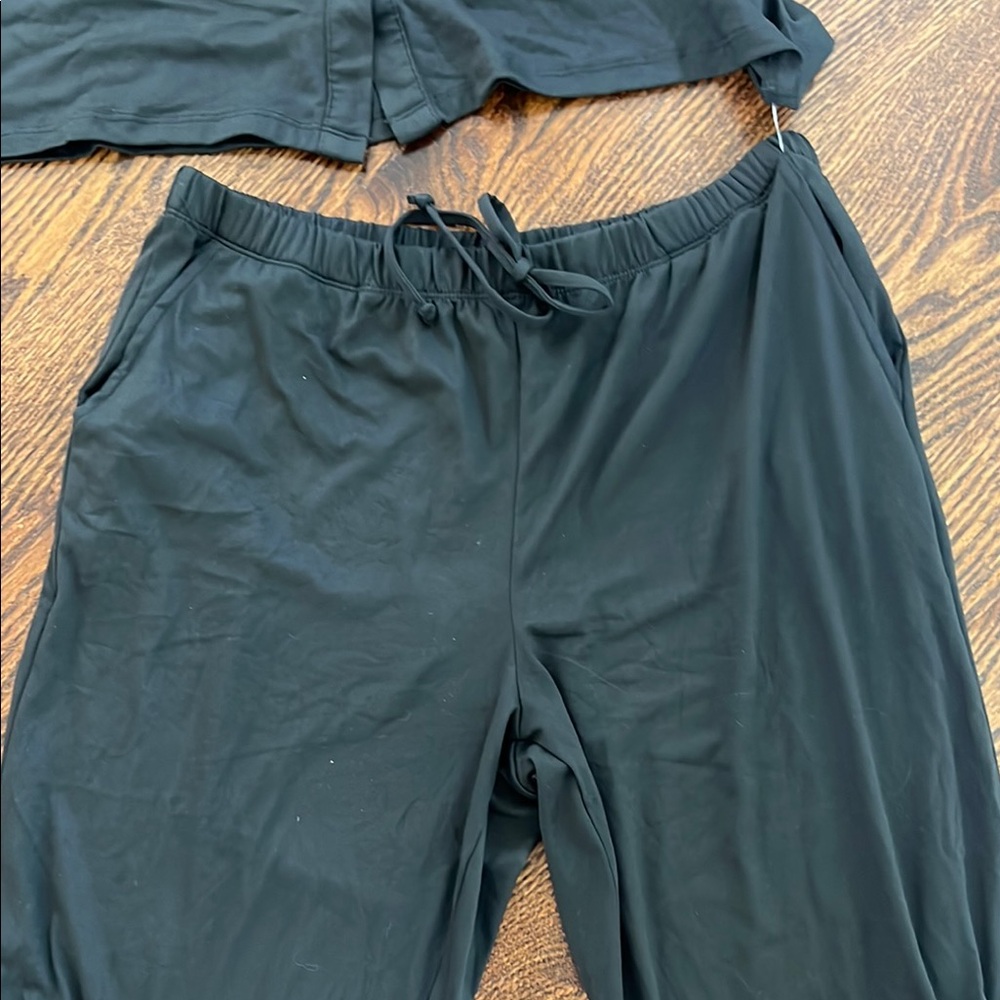 Tart Black Pajama Set with Relaxed Wide-Leg Pants - Picture 4 of 6